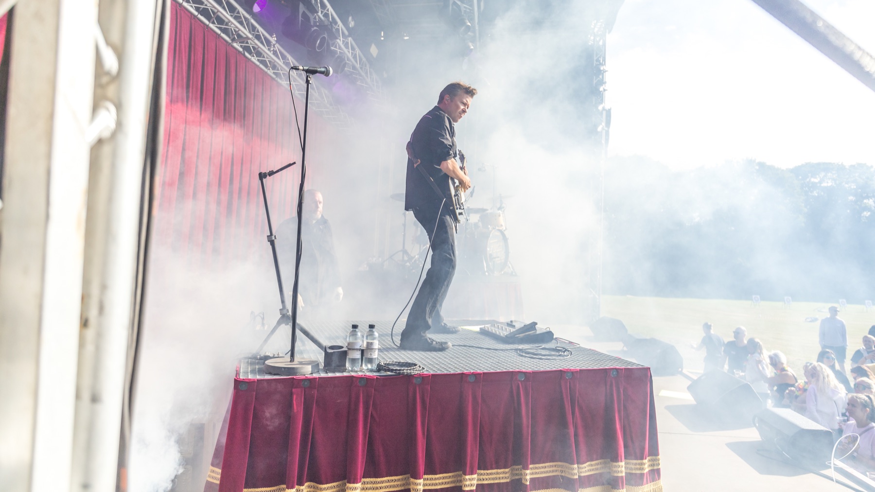 Guitarist i scenelys